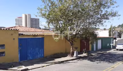 Casa com 3 quartos à venda na Rua Rinópolis, 21, Jardim do Trevo, Campinas, 165 m2 por R$ 550.000