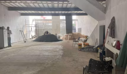 Barracão / Galpão / Depósito para alugar na Rua Santa Cruz, 57, Cambuí, Campinas, 319 m2 por R$ 14.000