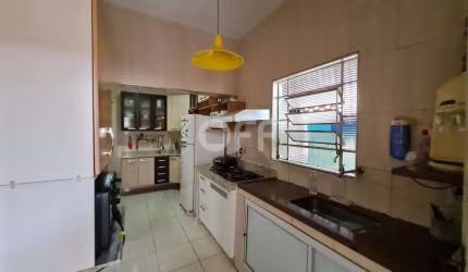 Casa com 2 quartos à venda na Rua Doutor Arnaldo de Carvalho, 1012, Jardim Chapadão, Campinas, 260 m2 por R$ 580.000