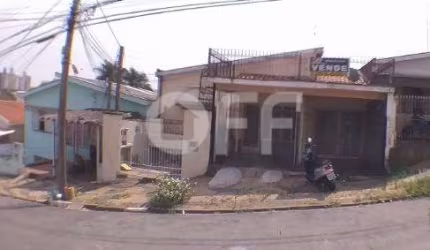 Casa com 2 quartos à venda na Rua Doutor Silva Mendes, 160, Vila Industrial, Campinas, 182 m2 por R$ 360.000