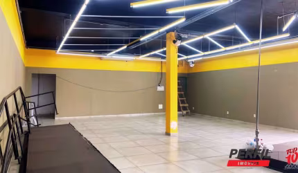 GALPÃO COMERCIAL COM  380M² -  RECÉM REFORMADO