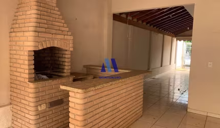 CASA 3 DORMITÓRIOS  -SUÍTE - AO LADO POSTO CHIESA