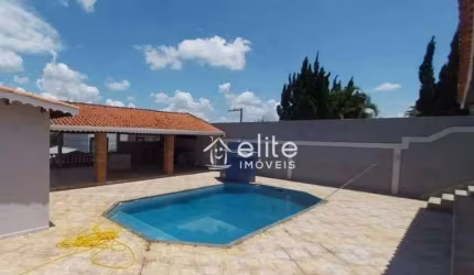 Casa com 3 dormitórios para alugar, 305 m² por R$ 5.800/mês - Jardim Shangri-Lá - Atibaia/SP