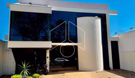 Salão comercial em piso porcelanato, localizado na zona leste de Marilia.