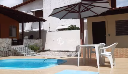Vendo casa com piscina em Tabatinga II