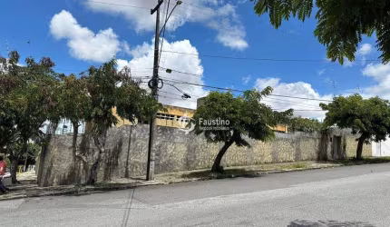 Casa comercial no Alto Branco
