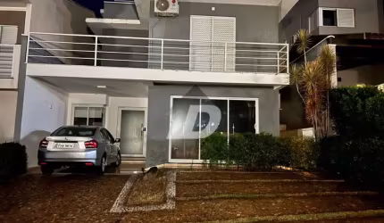 Casa em condomínio fechado com 3 quartos à venda no Parque Rural Fazenda Santa Cândida, Campinas , 250 m2 por R$ 1.900.000