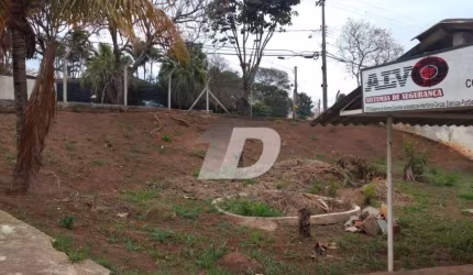 Terreno à venda na Rua Doutor Verginaud Neger, 90, Parque São Quirino, Campinas por R$ 600.000