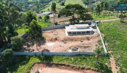 Chácara à Venda com 2100 m²
