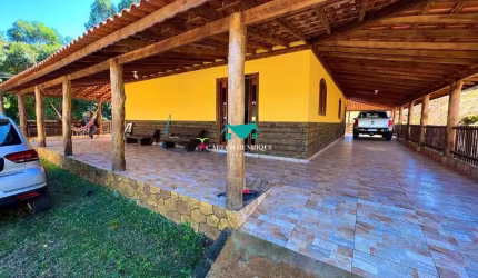 Sítio à Venda com 8000 m² por R$ 750.000