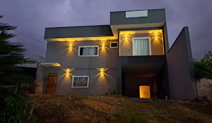 LINDO SOBRADO COM 3 SUITES NO GLORIA