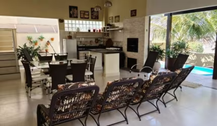 Casa com 3 Quartos e 2 banheiro à Venda, 136m²Jandira, São Paulo