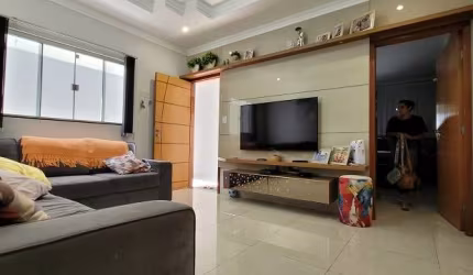 Casa com 3 Quartos e 2 banheiro à Venda, 134m²Francisco Morato, São Paulo