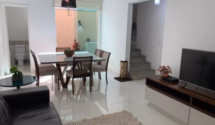 Casa  121m² , 3 Quartos sendo 1 suite , 2 Vagas - Jardim das Oliveiras - São Paulo