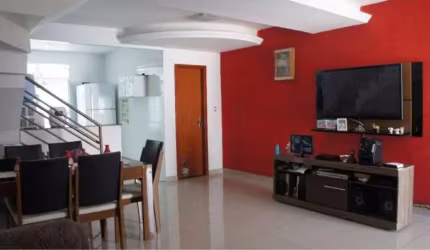 Casa com 3 Quartos e 2 banheiro à Venda, 133m²