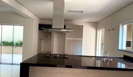 Casa - Padrão, para Venda em Salto/SP