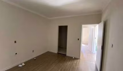 Casa - Padrão, para Venda em Carapicuíba/SP