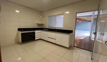 Casas com 3 Quartos e 2 banheiros à Venda em Cidade Edson