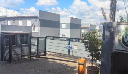 Casa para Venda em Cotia, Água Espraiada (Caucaia do Alto), 2 dormitórios, 1 banheiro, 1 vaga