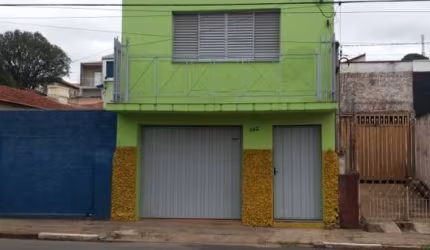 Casa para Venda em Tatuí, Centro, 2 dormitórios, 1 banheiro, 2 vagas