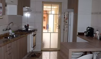 Casa para Venda em Jundiaí, Jardim Bizarro, 3 dormitórios, 1 suíte, 2 banheiros, 2 vagas