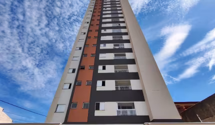 Apartamento 2 Dormitórios, 1 Suíte, vaga coberta e Lazer - Vila Santana