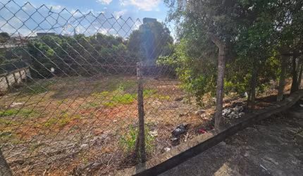 Terreno à venda no Jardim Vila São Domingos