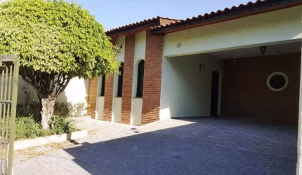 Oportunidade Única no Jardim Europa: Sua Casa dos Sonhos!