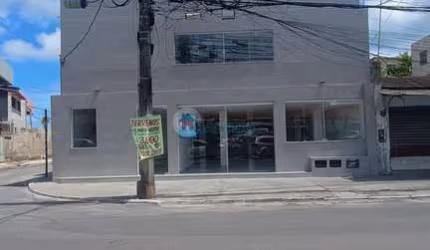 Boca do Rio, Prédio comercial, salas e lojas
