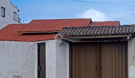 Casa Ampla em excelente localização -  Stela Mares