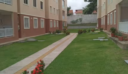 J - Vendo Apt de três quartos no Calhau