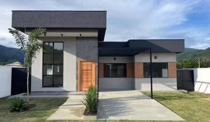 Casa com 3 dormitórios à venda, 120 m² por R$ 659.000,00 - Espraiado - Maricá/RJ