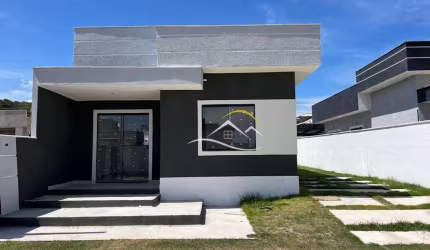 Casa com 2 dormitórios à venda, 66 m² por R$ 370.000,00 - Pindobas - Maricá/RJ