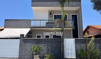 Casa com 3 dormitórios à venda, 252 m² por R$ 789.000,00 - Centro - Maricá/RJ