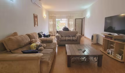 Casa à venda em Campinas, Jardim Dom Bosco, com 3 quartos, com 230 m²