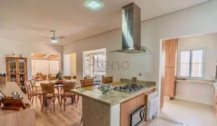 Sobrado à venda em Valinhos, Santa Cruz, com 3 quartos, com 253 m², Residencial Terras do Caribe