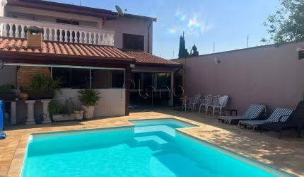 Sobrado à venda em Campinas, Vila Marieta, com 4 quartos, com 330 m²