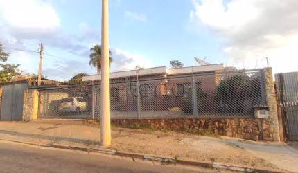Casa à venda com 3 quartos na Vila Lovato, Campinas