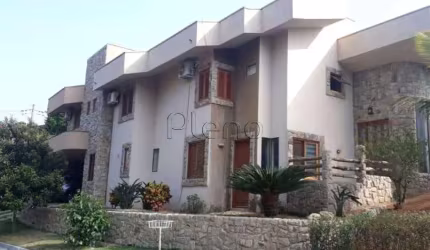 Casa à venda com 3 suítes no Bosque, Vinhedo.