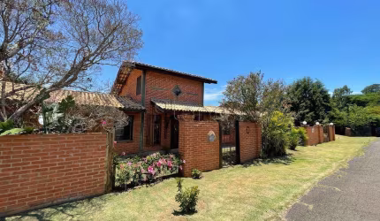 Casa à venda com 3 quartos no Condomínio Fazenda São Joaquim, Vinhedo.