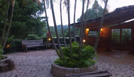 Chácara para venda e locação com 2 quartos na Cachoeira, Vinhedo.