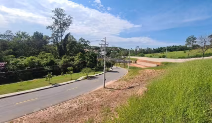 Terreno à venda com 1650 m² no Villa D'Oro, Vinhedo.