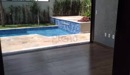 Sobrado à venda com 4 suítes no Royal Garden em Paulínia