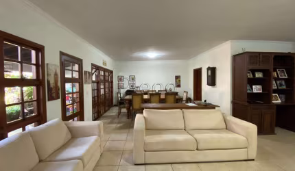 Casa à venda com 3 suítes no Jardim Paraíso, Campinas.
