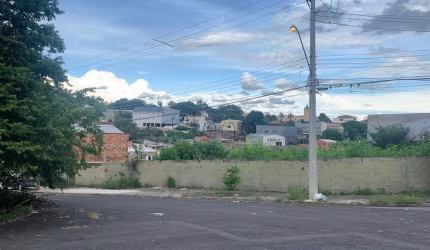 Terreno à venda com 602 m² no Parque São Quirino, Campinas.