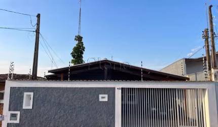 Casa à venda com 3 quartos no Jardim Planalto, Campinas.