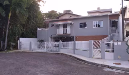 Casa à venda com 3 quartos e edícula no Nova Vinhedo, Vinhedo.