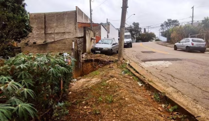 Terreno à venda com 409 m² no Jardim Pinheiros, Valinhos.