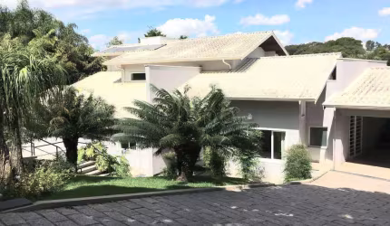 Casa à venda com 4 suítes no Condomínio Estância Marambaia, Vinhedo.