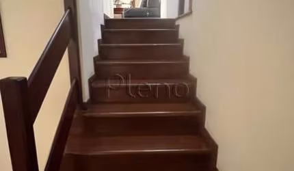 Casa à venda com 4 quartos no Alto do Taquaral, Campinas.